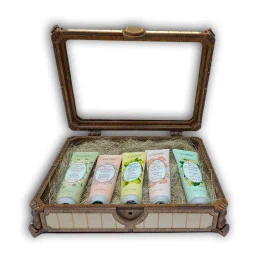 Drevená darčeková krabička - svetlá.