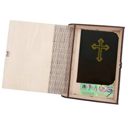 Drevená krabička na prvé sväté prijímanie s menom a dátumom – pamiatka a dar